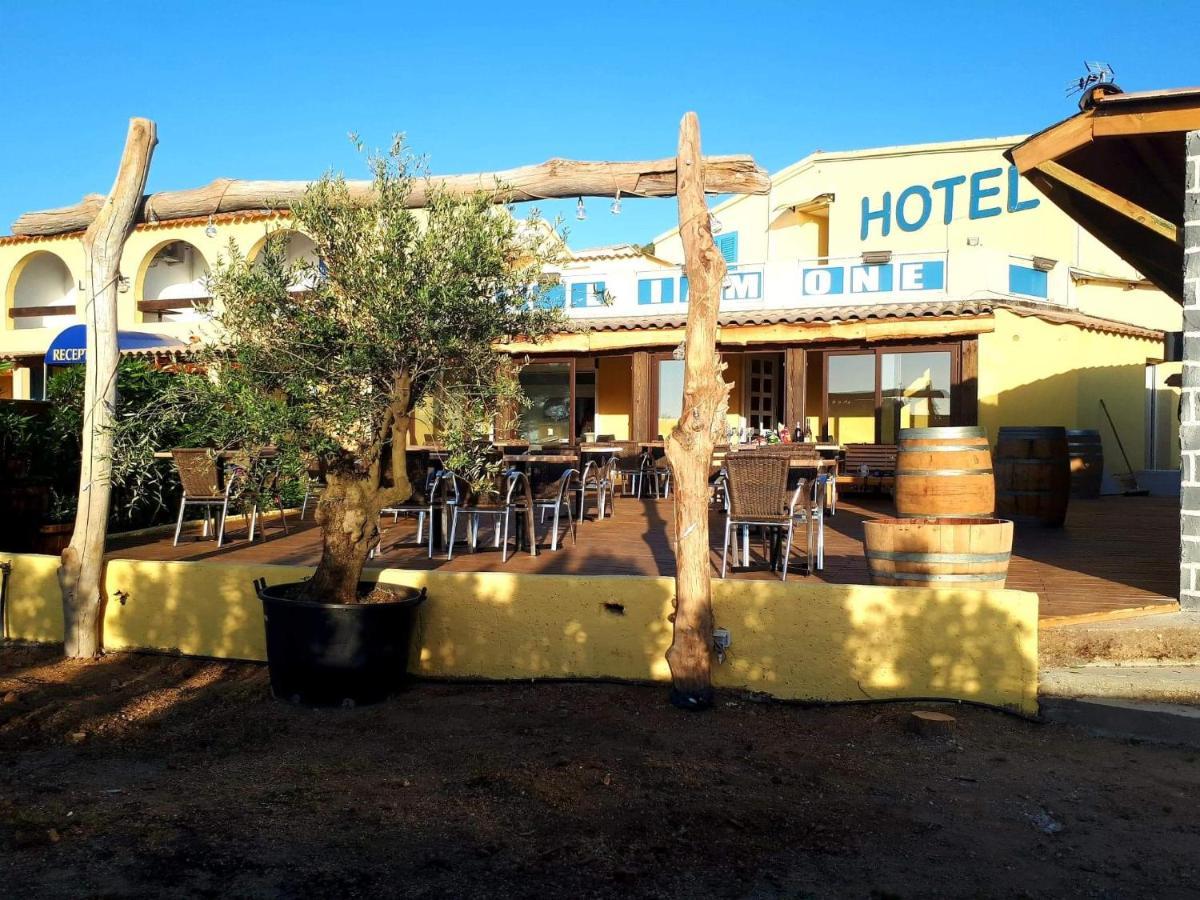 Hotel U Liamone Saint-Florent  Exteriör bild